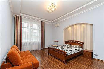 Uavoyage Business Apartments Kiev Exterior photo
